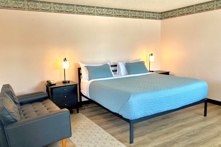 Room 22 of 125