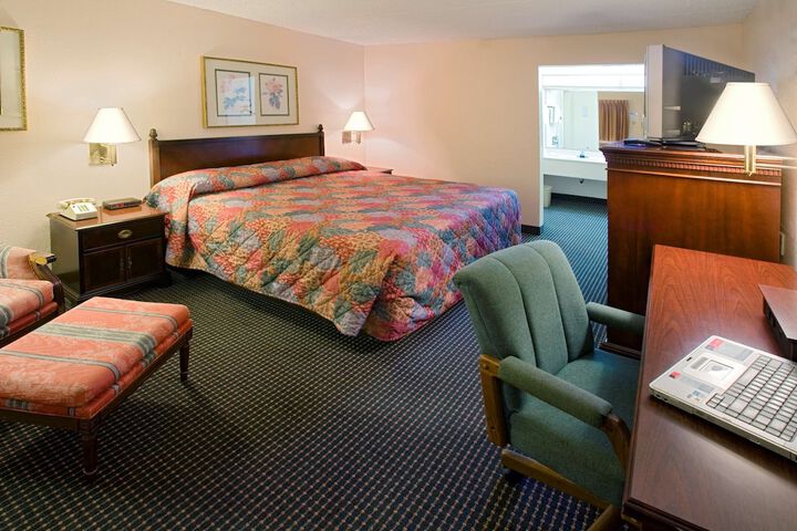 Room 18 of 25