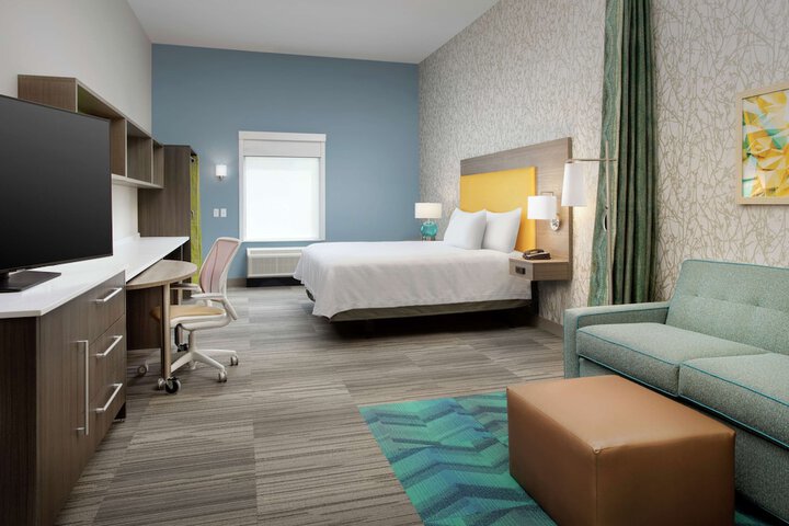 Room 15 of 37