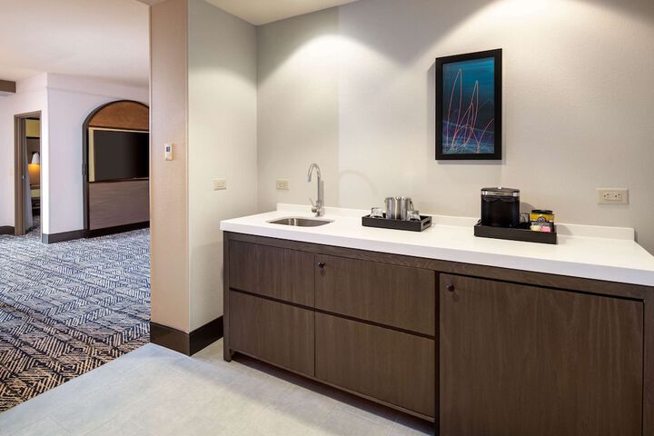 Room 35 of 86
