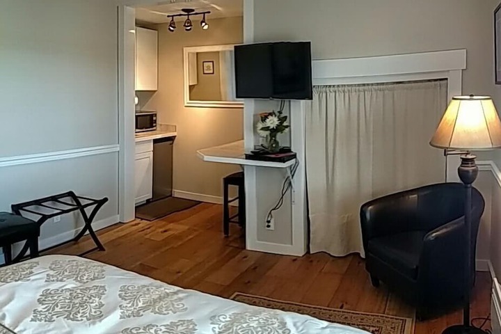 Friday Harbor Grand B & B