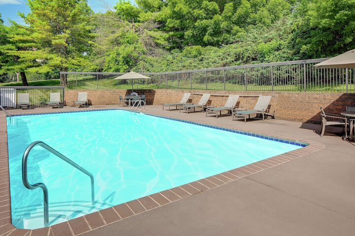 Pool 4 of 32