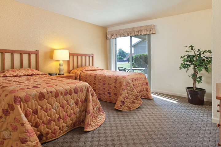 Room 9 of 25