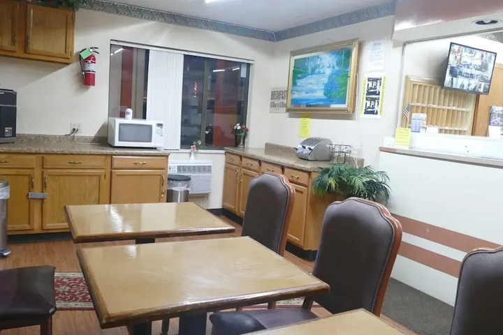 ALLSTATE INN SEYMOUR