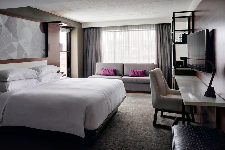 Room 28 of 39