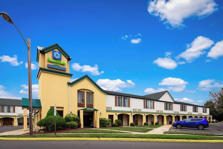SureStay Hotel by Best Western East Brunswick