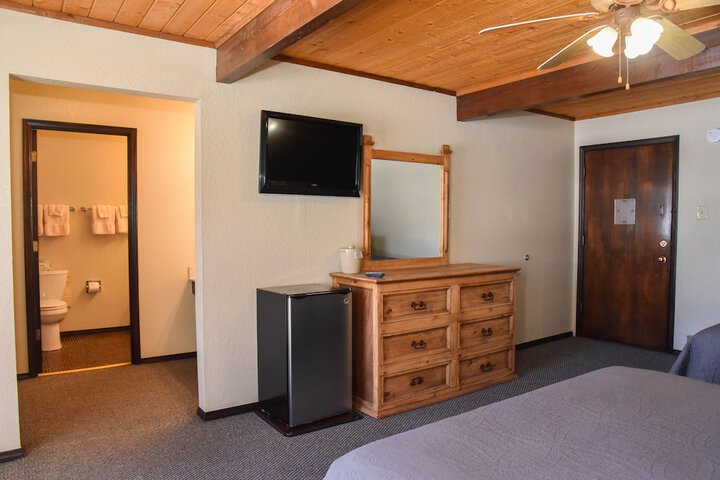 Room 110 of 157