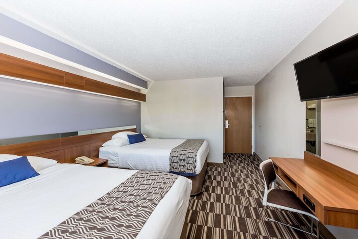 Room 19 of 48