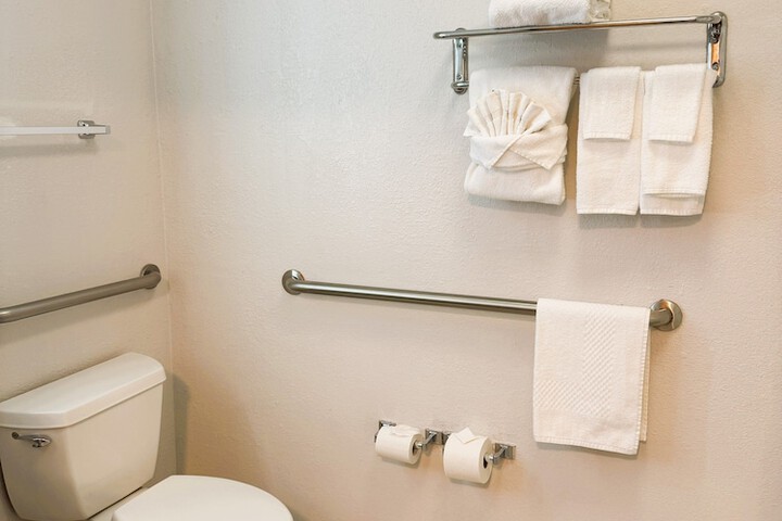 Comfort Inn & Suites Sheboygan I-43