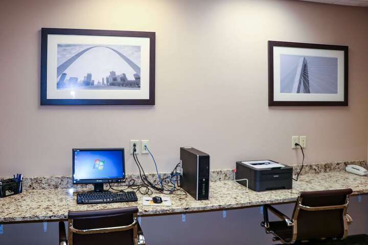 Business Center 31 of 31