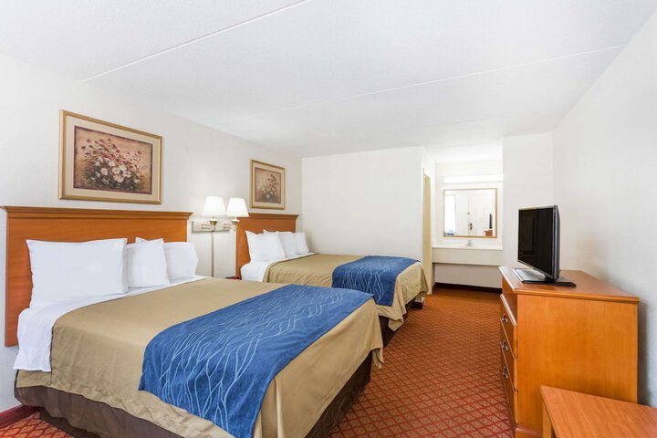 Room 6 of 24