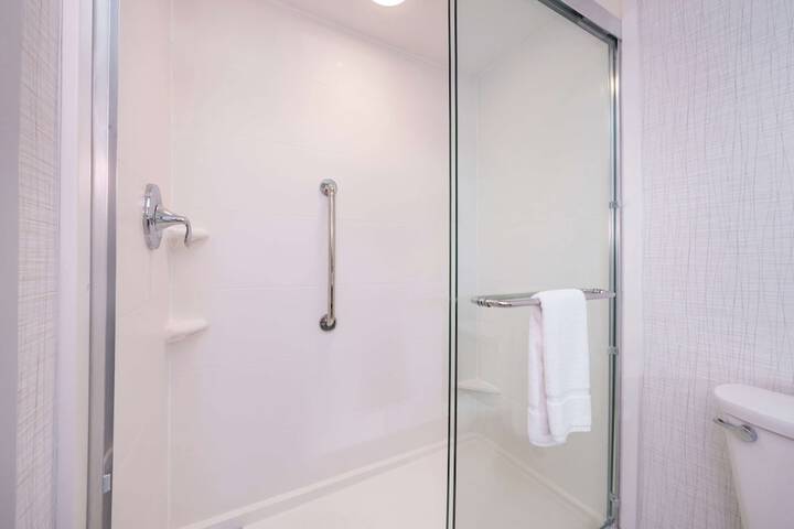 Room 19 of 37