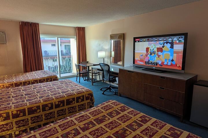 Room 19 of 33