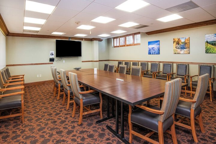 Business Center 39 of 43