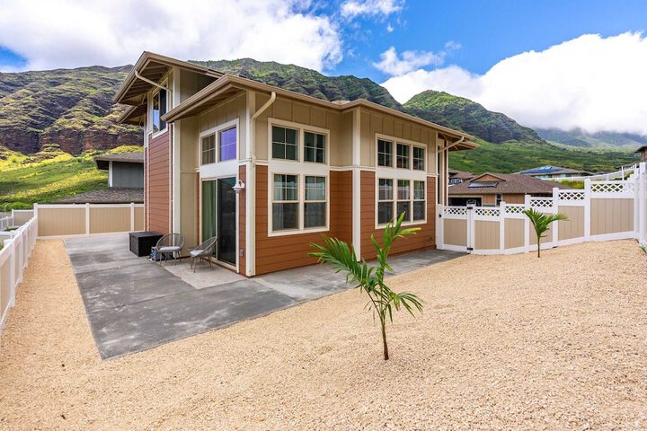 Leale'a by Avantstay Ocean + Mountain Views!