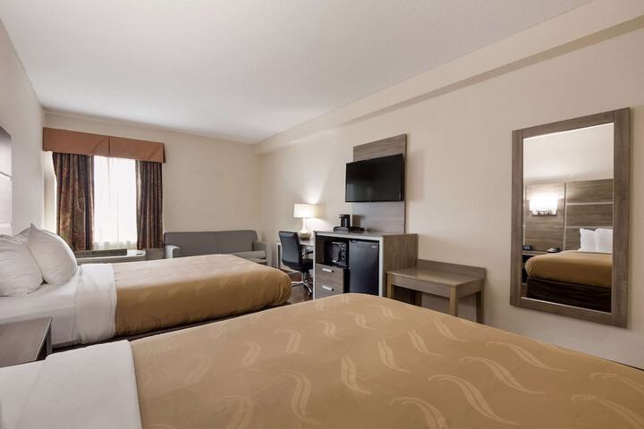 Room 21 of 32
