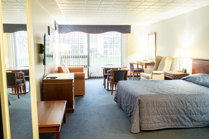 Room 7 of 34