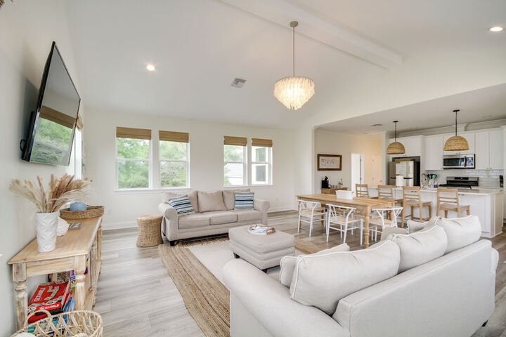 Waveland Vacation Rental w / Private Heated Pool