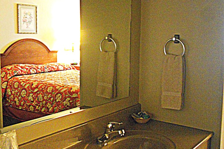 Room 32 of 52