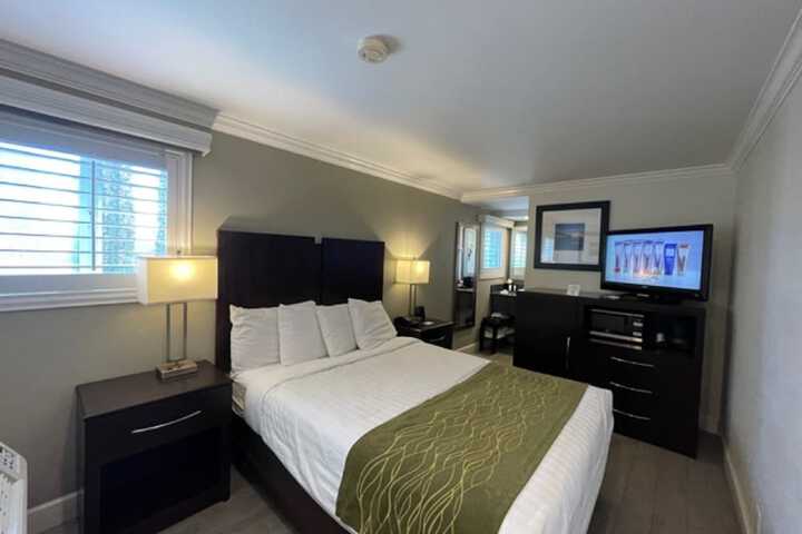 Hi View Inn & Suites