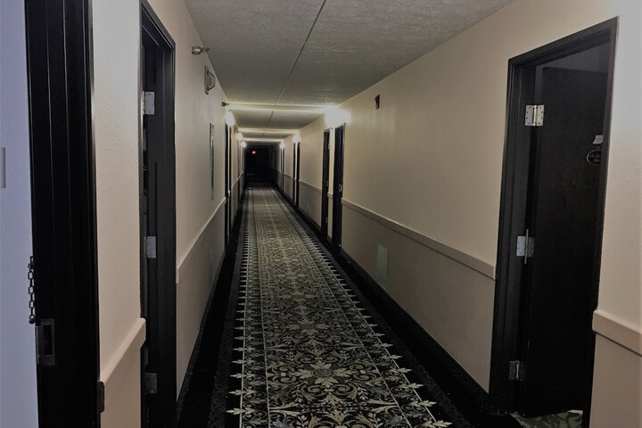 Ballroom/Hall 16 of 19