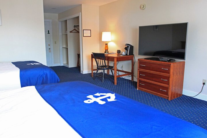Room 119 of 247