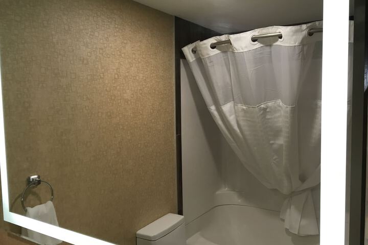 Room 62 of 80