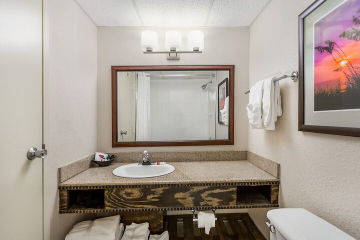 Ramada Plaza by Wyndham Nags Head Oceanfront