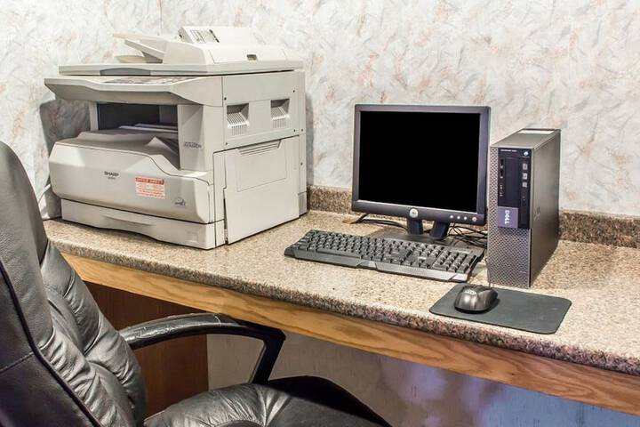 Business Center 65 of 66
