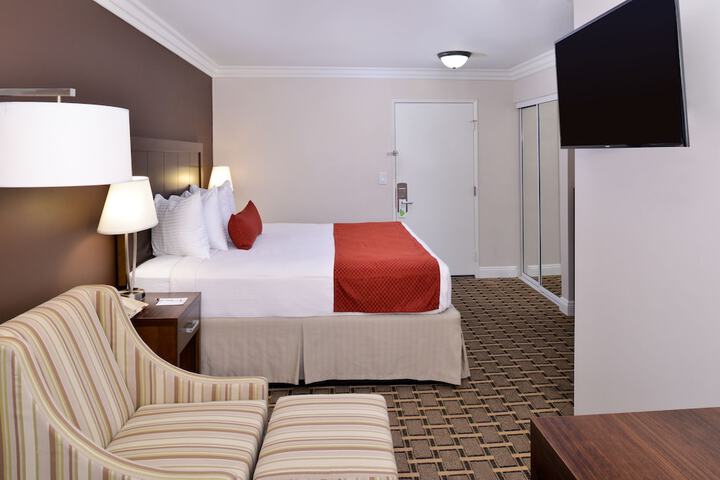 Room 14 of 37