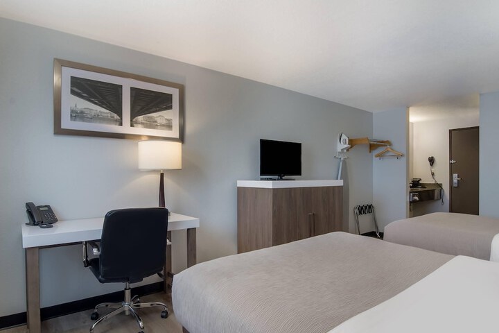 Quality Inn & Suites Silverdale Bangor - Keyport