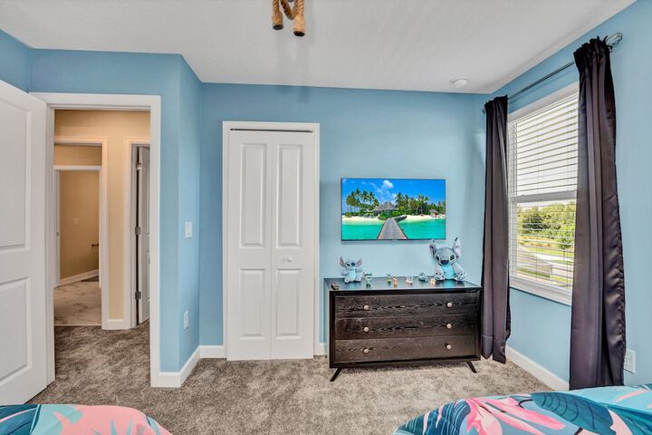 Room 64 of 80