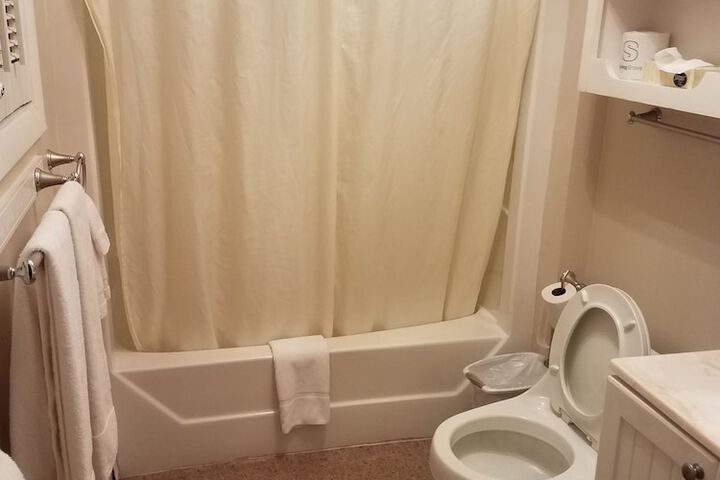 Room 51 of 82