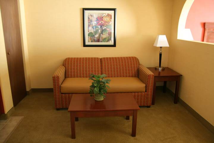 Room 28 of 75