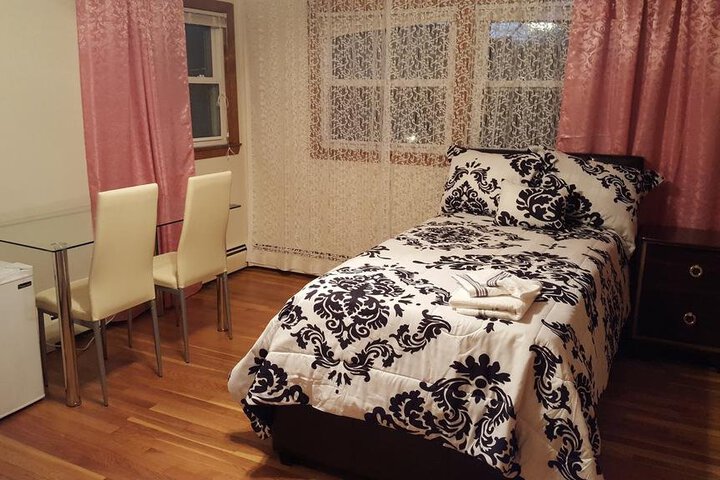 Albina House