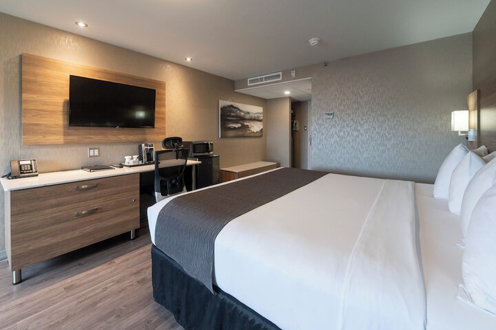 Room 37 of 77