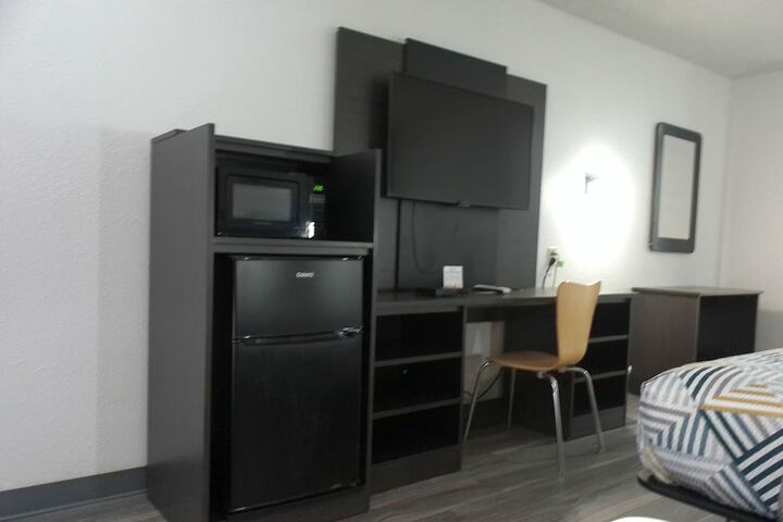 Room 16 of 48