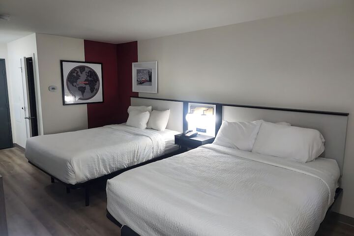 Room 16 of 19