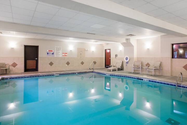 Pool 4 of 30