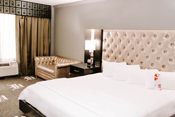 Room 12 of 38