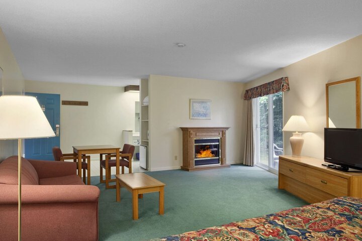 Room 14 of 25