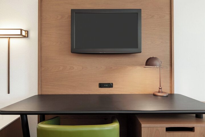 Room 15 of 24
