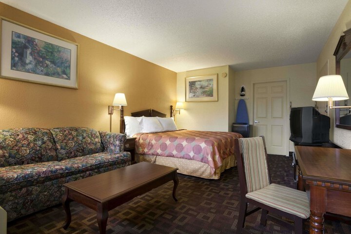 Room 16 of 31