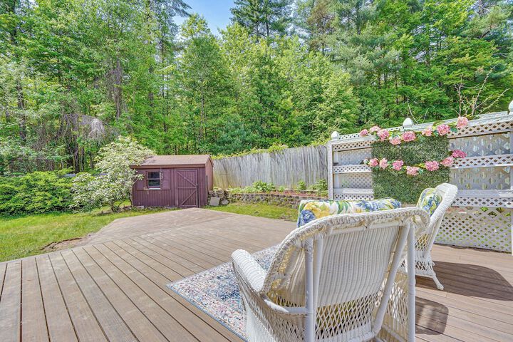 French-inspired Townhome 9 Mi to Saratoga Springs!