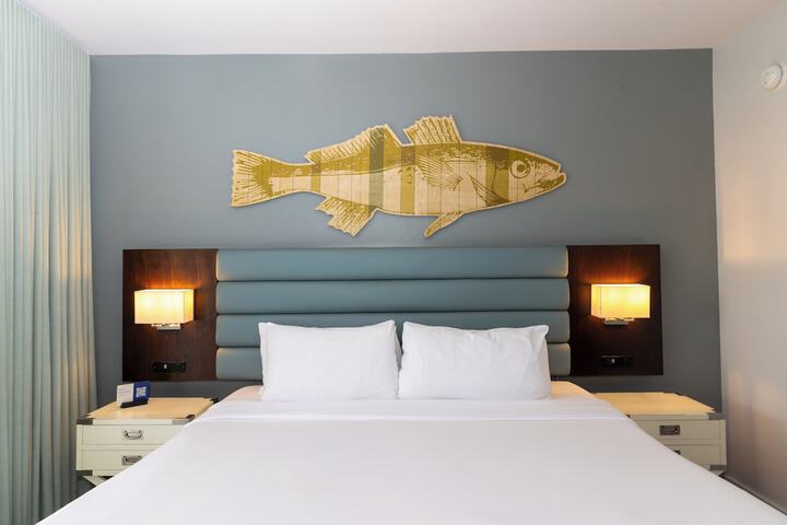 Lakehouse Resort