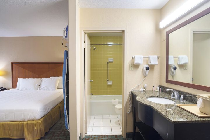 OYO Hotel Harriman near I-40