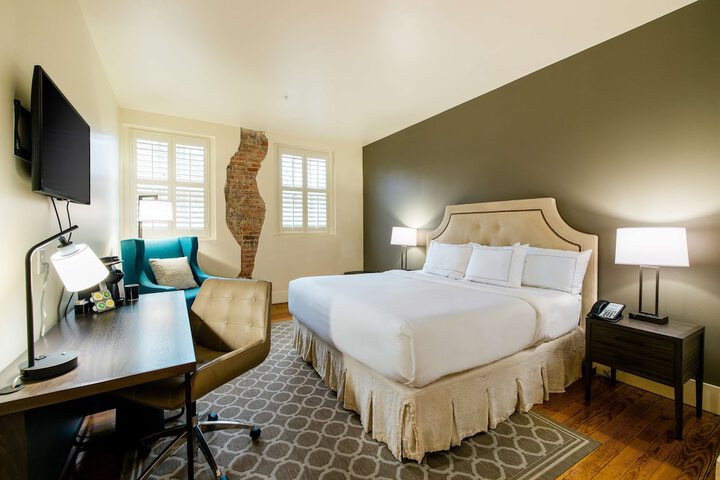 Room 54 of 104