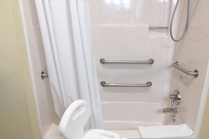 Quality Inn & Suites Benton Harbor - St. Joseph