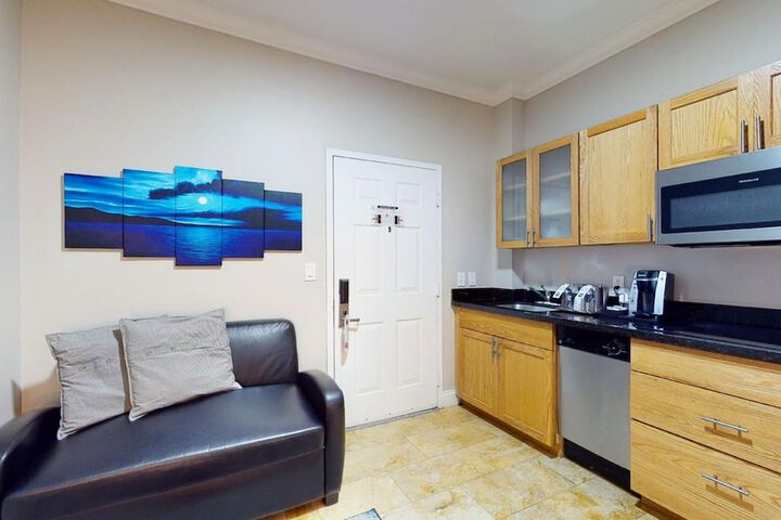 Room 47 of 89