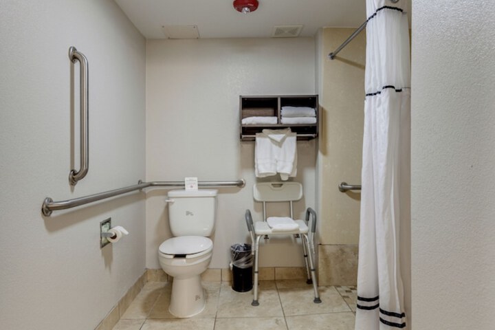 Room 36 of 59
